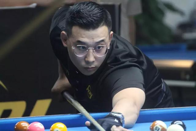 在密集赛程 在密集赛程