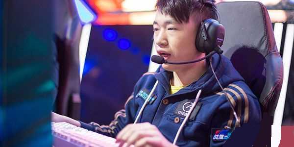 身体接触可 身体接触可